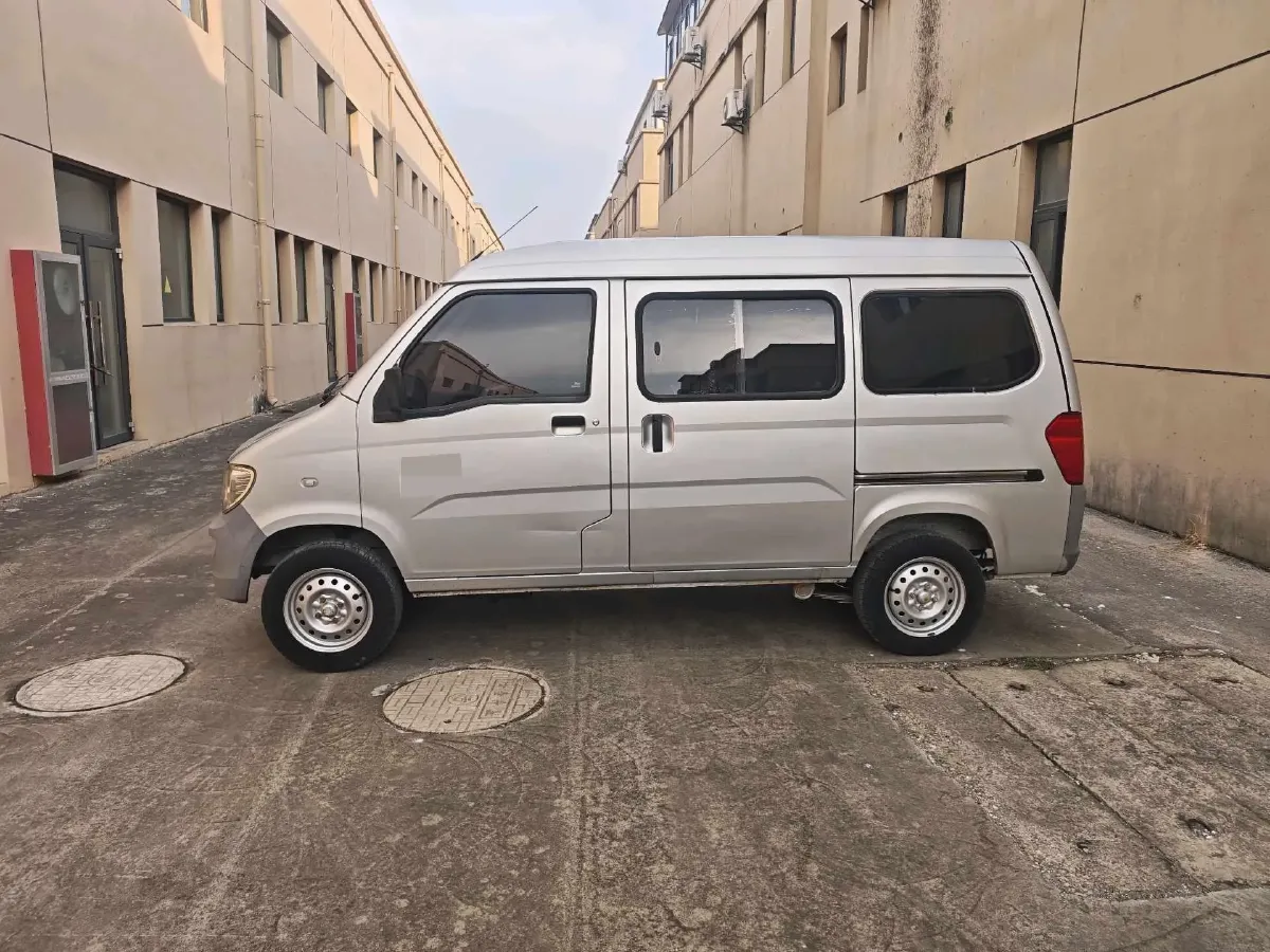 2015 WuLing ZhiGuang 1.2L 82HP L4 5MT,autocango,china used car exporter,china ev exporter,chinese used car exporter,chinese used ev exporter