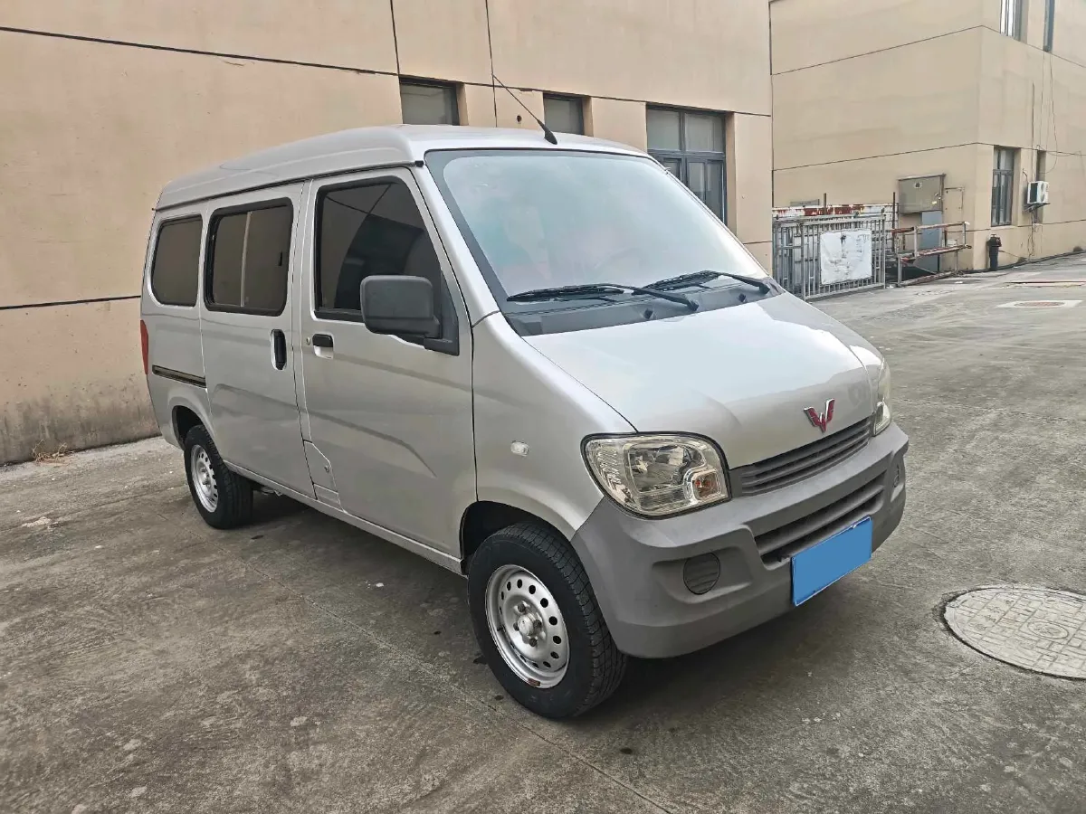 2015 WuLing ZhiGuang 1.2L 82HP L4 5MT,autocango,china used car exporter,china ev exporter,chinese used car exporter,chinese used ev exporter