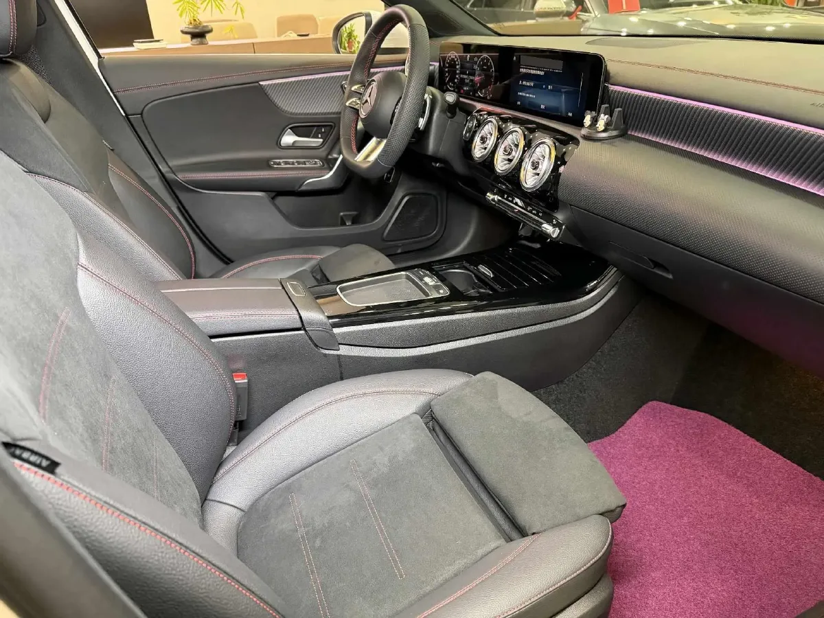 2024 Mercedes-Benz A Class 1.3T 163HP L4 7DCT,autocango,china used car exporter,china ev exporter,chinese used car exporter,chinese used ev exporter