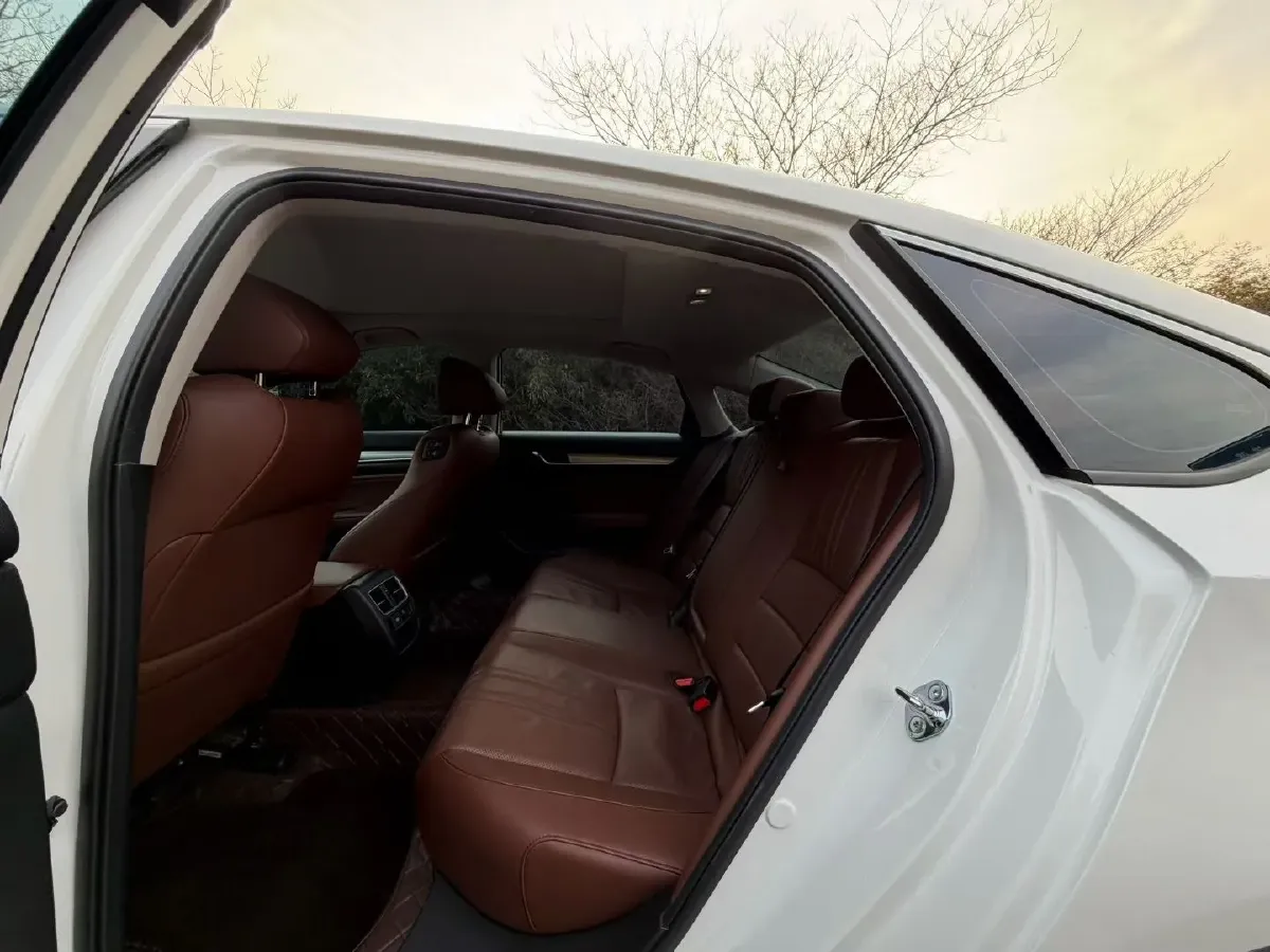 2019 Honda Inspire 2.0L 146HP L4 E-CVT Hybrid,autocango,china used car exporter,china ev exporter,chinese used car exporter,chinese used ev exporter