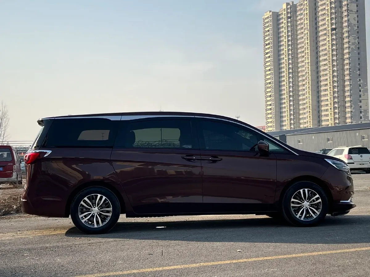 2022 Buick GL8 2.0T 237HP L4 9AT,autocango,china used car exporter,china ev exporter,chinese used car exporter,chinese used ev exporter