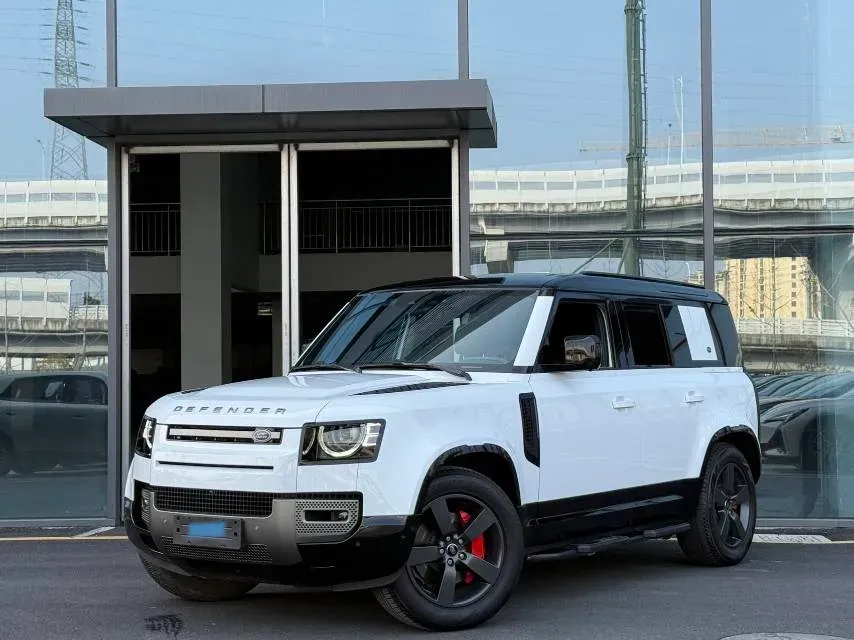 2024 Land Rover Defender 3.0T 400HP L6 8AT,autocango,china used car exporter,china ev exporter,chinese used car exporter,chinese used ev exporter