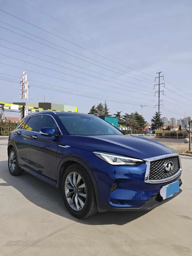 2018 Infiniti QX30 2.0T 211HP L4 7DCT,autocango,china used car exporter,china ev exporter,chinese used car exporter,chinese used ev exporter