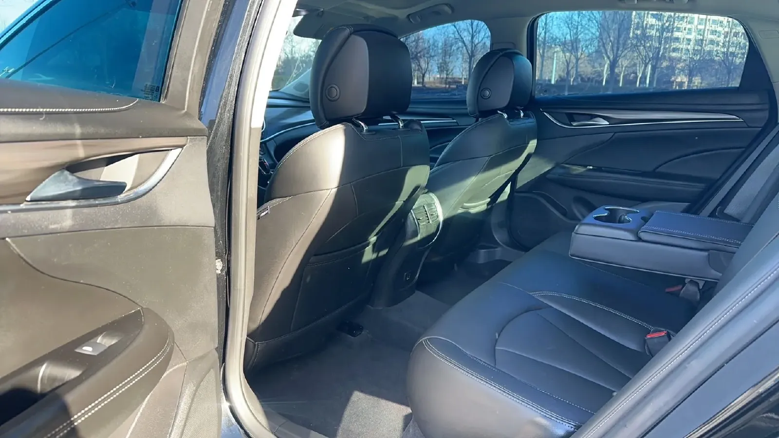 2020 Buick Larcosse 2.0T 237HP L4 9AT,autocango,china used car exporter,china ev exporter,chinese used car exporter,chinese used ev exporter