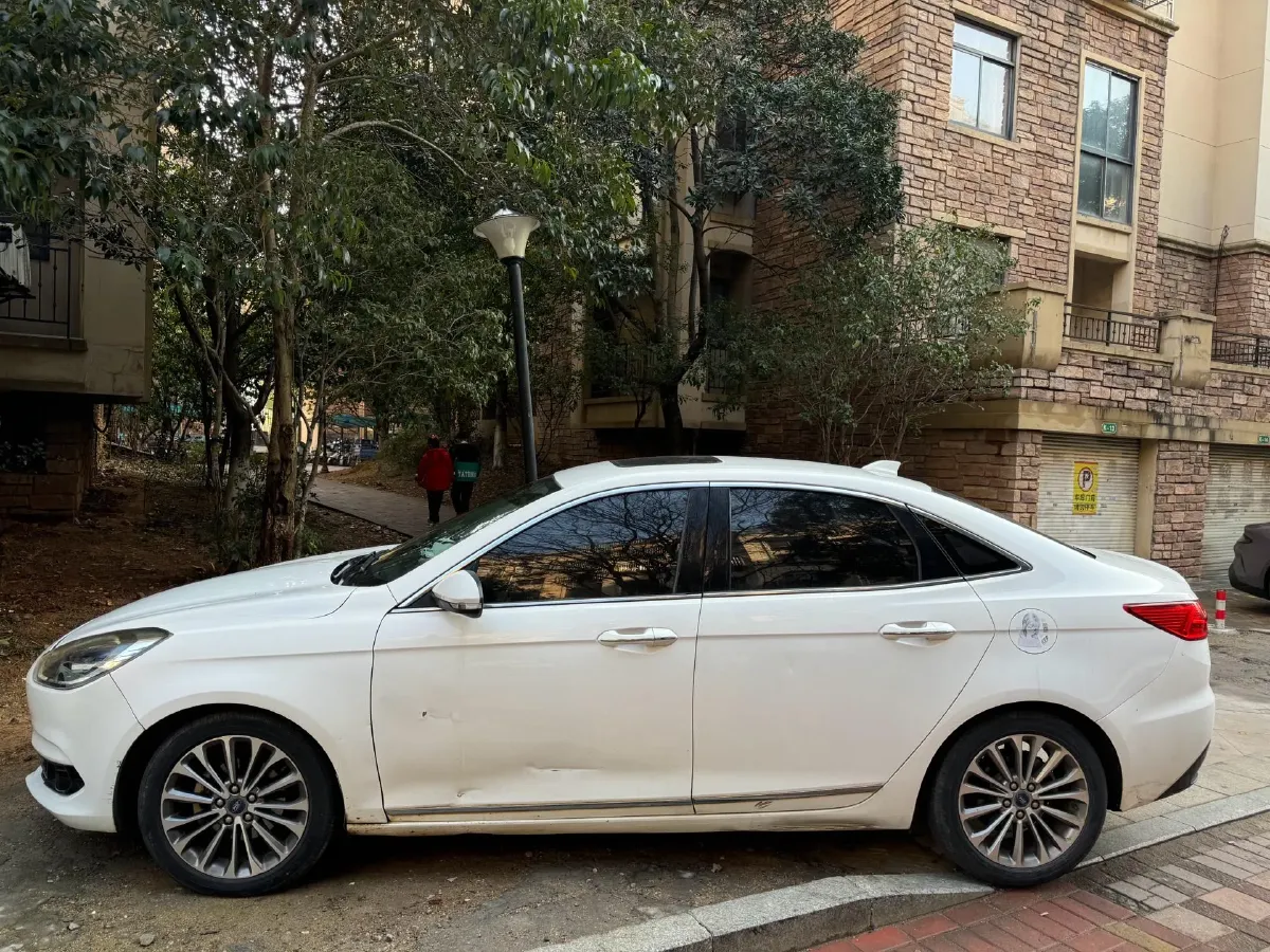 2019 Ford Escort 1.0T 128HP L3 6AT,autocango,china used car exporter,china ev exporter,chinese used car exporter,chinese used ev exporter