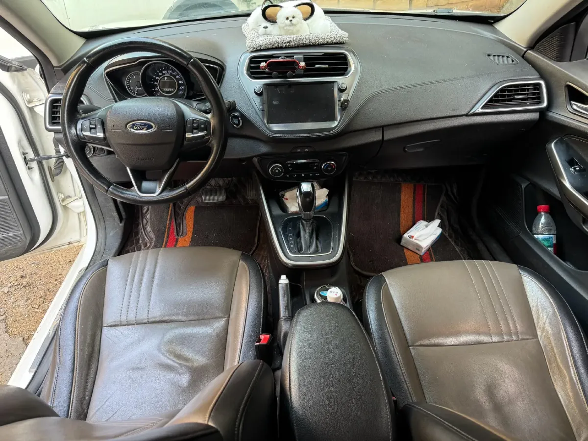 2019 Ford Escort 1.0T 128HP L3 6AT,autocango,china used car exporter,china ev exporter,chinese used car exporter,chinese used ev exporter