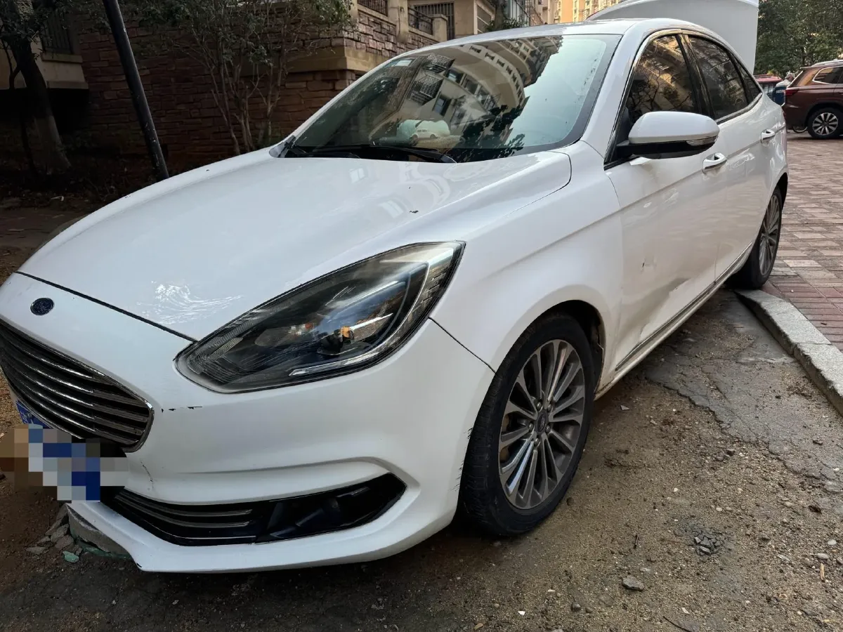 2019 Ford Escort 1.0T 128HP L3 6AT,autocango,china used car exporter,china ev exporter,chinese used car exporter,chinese used ev exporter