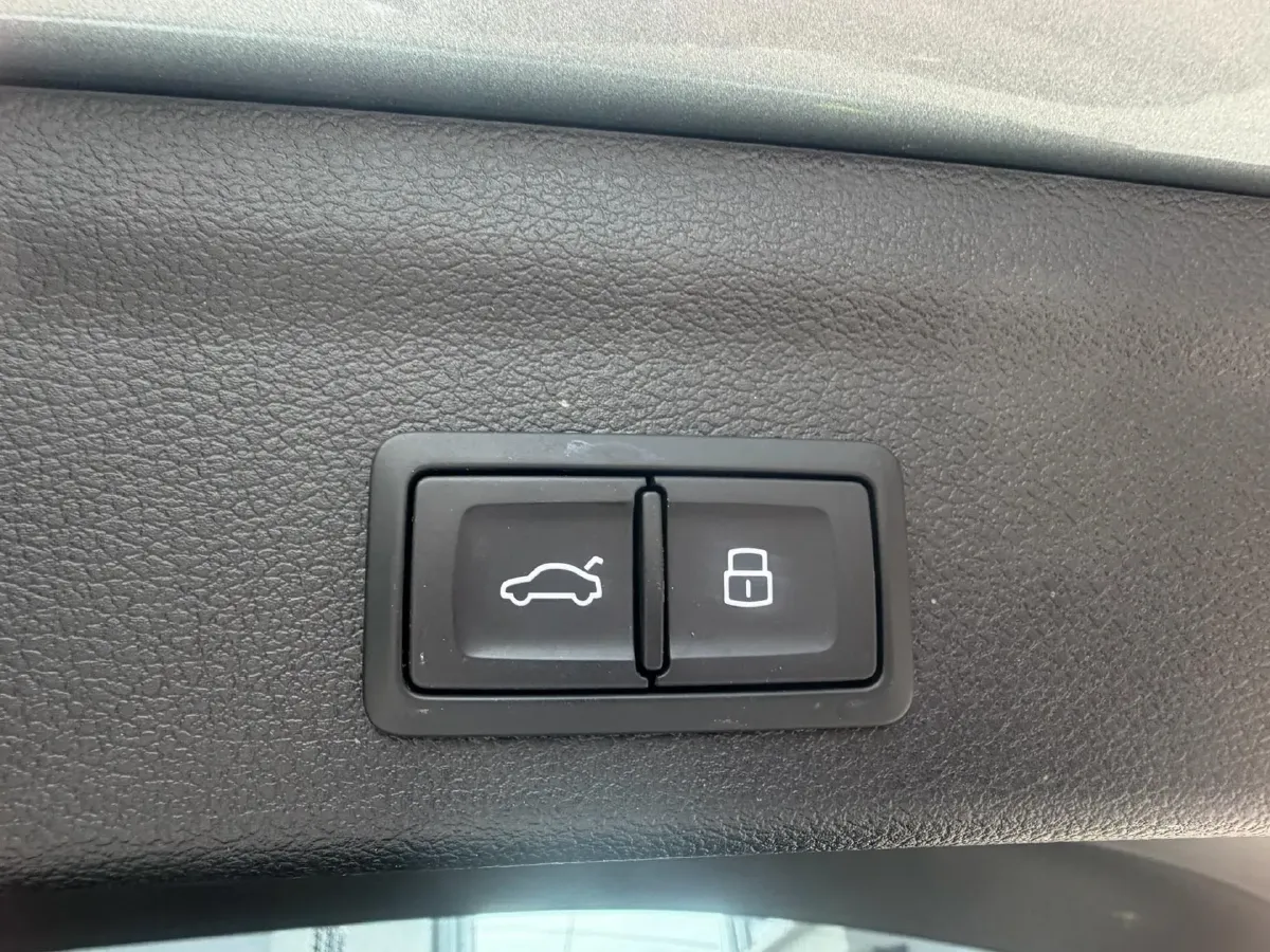 2021 Audi Q3 1.4T 150HP L4 7DCT,autocango,china used car exporter,china ev exporter,chinese used car exporter,chinese used ev exporter