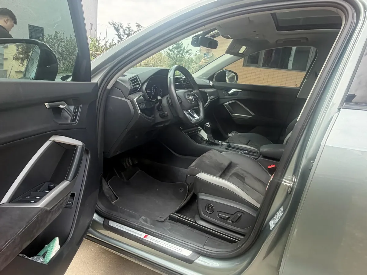 2021 Audi Q3 1.4T 150HP L4 7DCT,autocango,china used car exporter,china ev exporter,chinese used car exporter,chinese used ev exporter