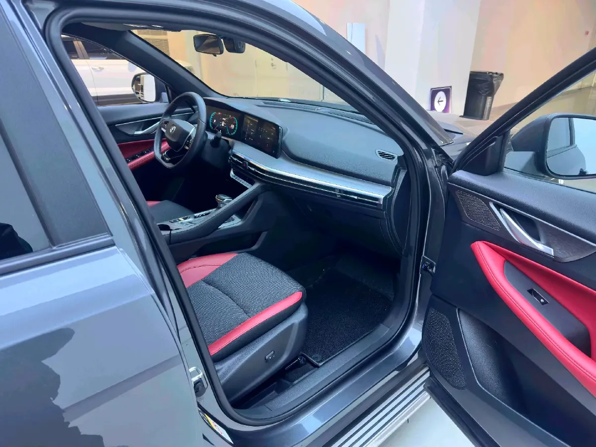 2022 ChangAn CS35 Plus 1.4T 160HP L4 7DCT,autocango,china used car exporter,china ev exporter,chinese used car exporter,chinese used ev exporter