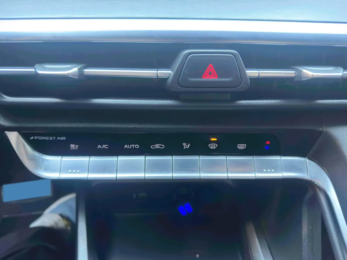 2022 ChangAn CS35 Plus 1.4T 160HP L4 7DCT,autocango,china used car exporter,china ev exporter,chinese used car exporter,chinese used ev exporter