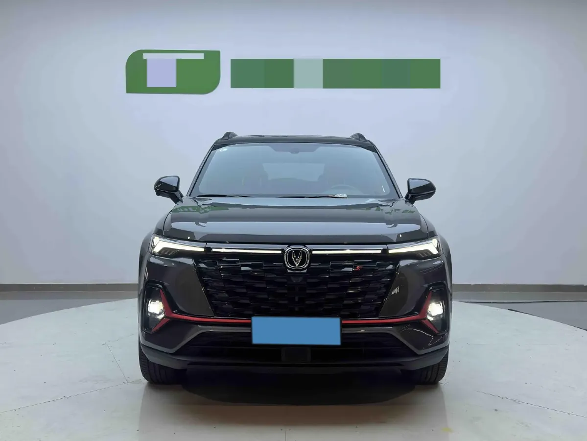 2022 ChangAn CS35 Plus 1.4T 160HP L4 7DCT,autocango,china used car exporter,china ev exporter,chinese used car exporter,chinese used ev exporter