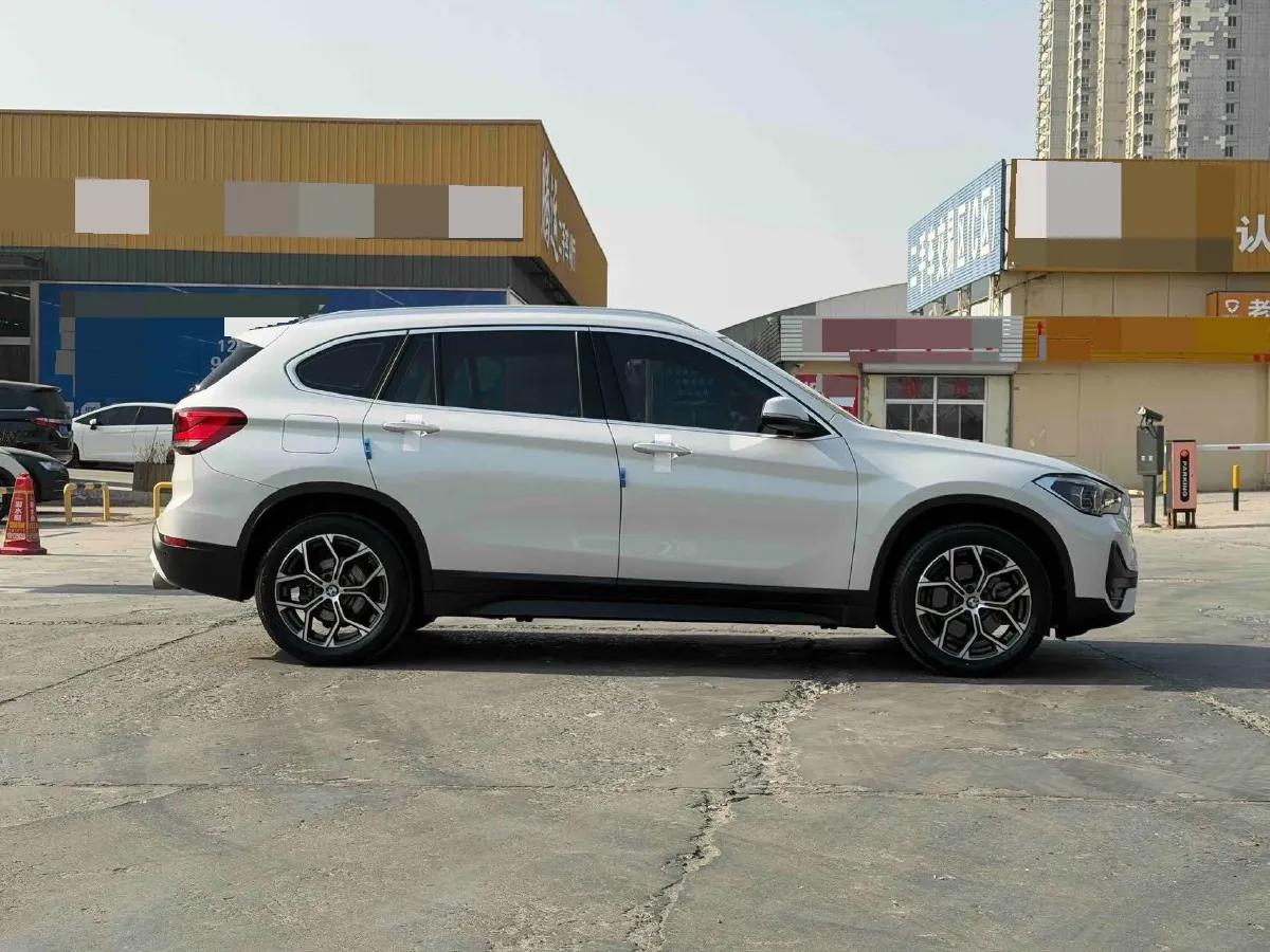 2022 BMW X1 2.0T 192HP L4 7DCT,autocango,china used car exporter,china ev exporter,chinese used car exporter,chinese used ev exporter