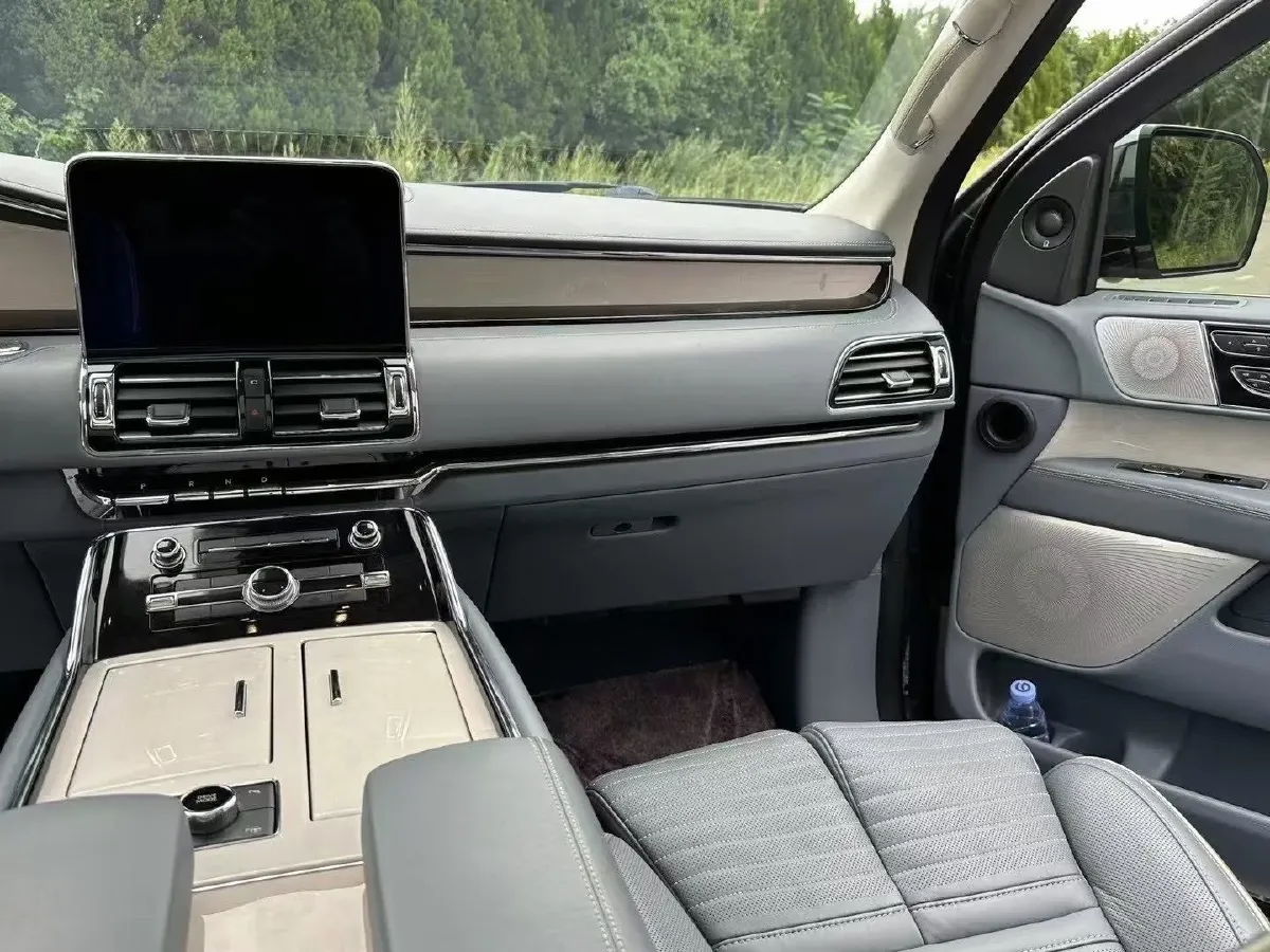 2020 Lincoln Navigator 3.5T 388HP V6 10AT,autocango,china used car exporter,china ev exporter,chinese used car exporter,chinese used ev exporter