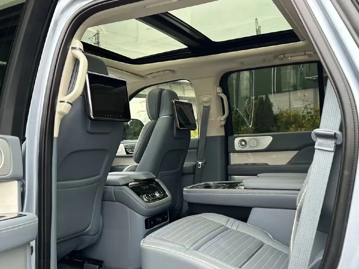 2020 Lincoln Navigator 3.5T 388HP V6 10AT,autocango,china used car exporter,china ev exporter,chinese used car exporter,chinese used ev exporter