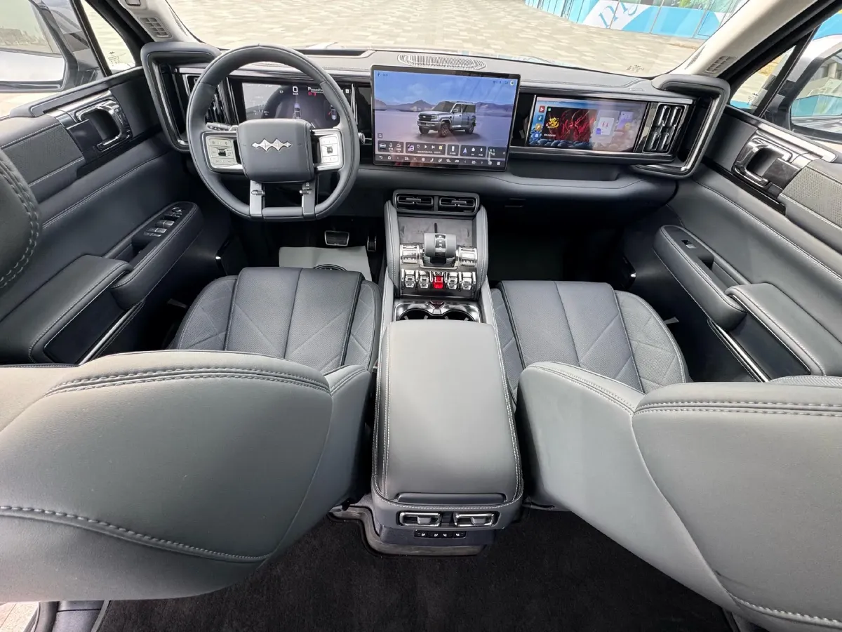 2025 FangChengBao Bao 5 1.5T 194HP L4 E-CVT PHEV 31.8KWH,autocango,china used car exporter,china ev exporter,chinese used car exporter,chinese used ev exporter