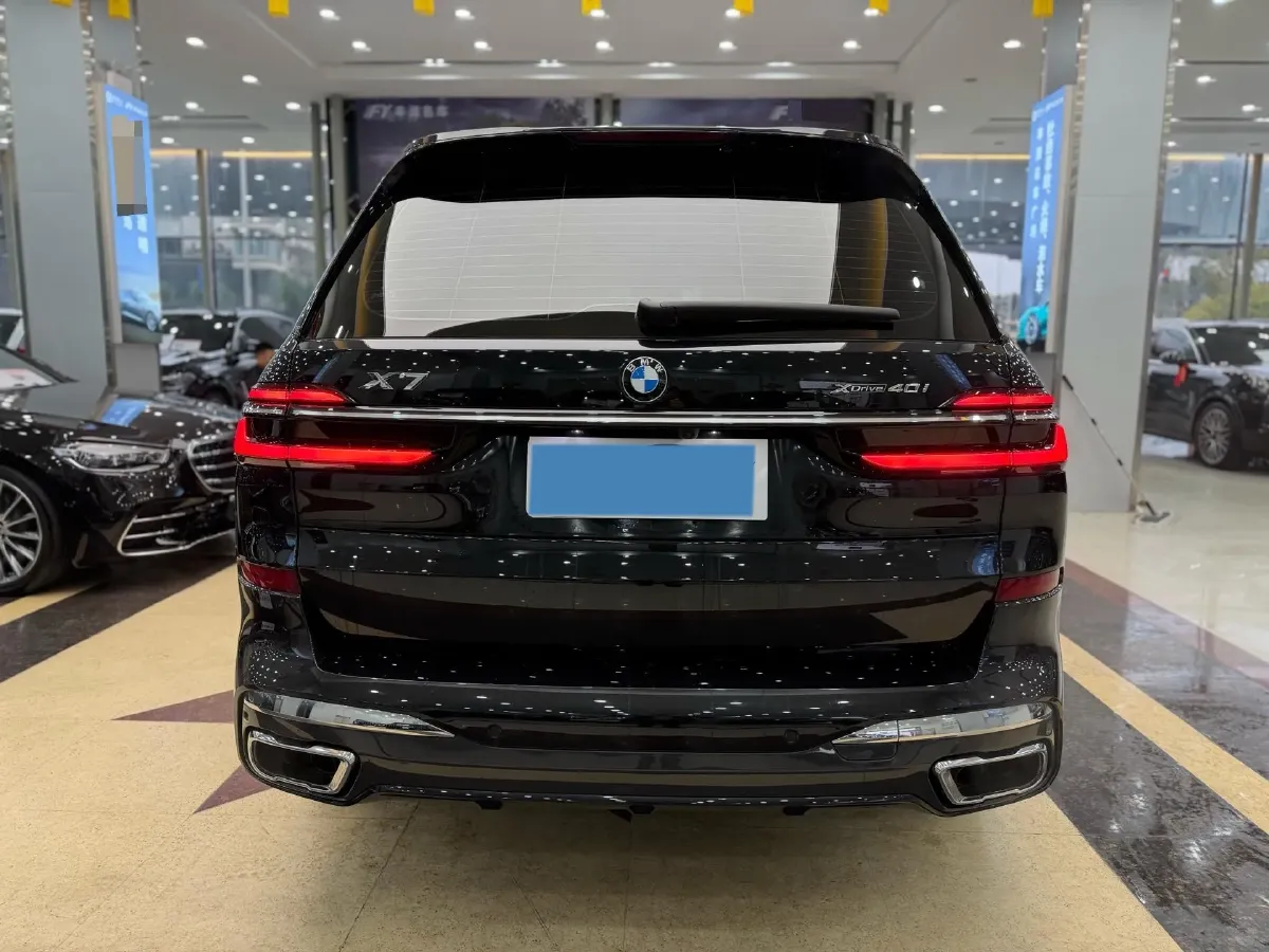 2023 BMW X7 3.0T 381HP L6 8AT,autocango,china used car exporter,china ev exporter,chinese used car exporter,chinese used ev exporter