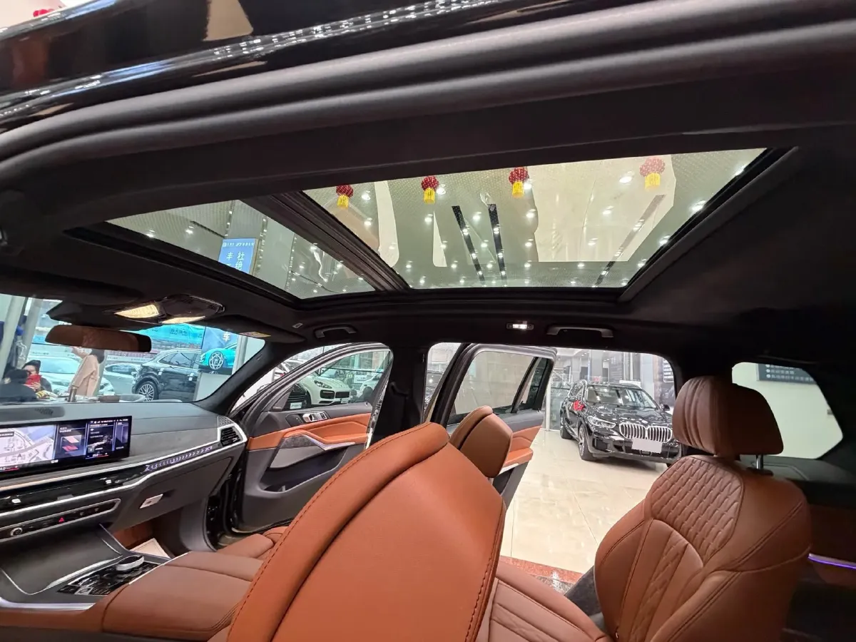 2023 BMW X7 3.0T 381HP L6 8AT,autocango,china used car exporter,china ev exporter,chinese used car exporter,chinese used ev exporter