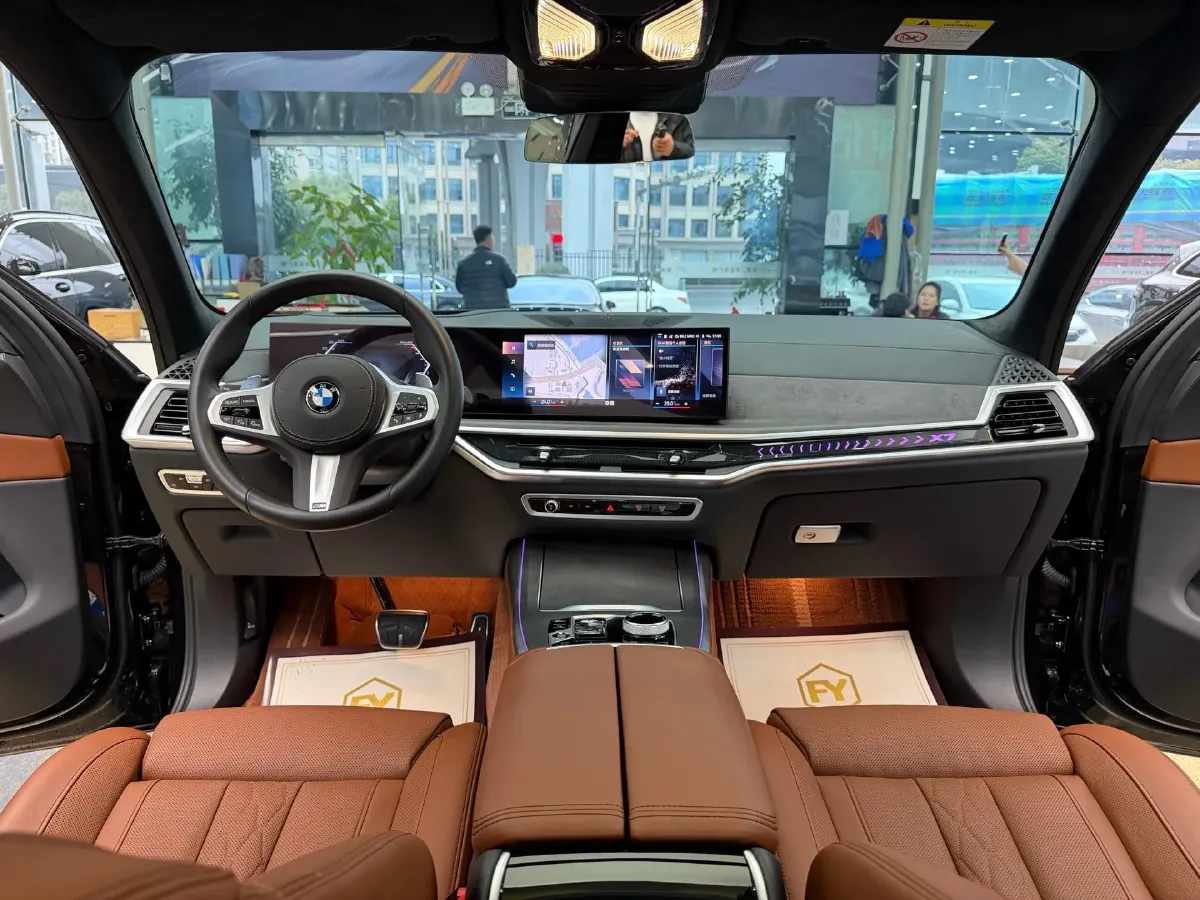 2023 BMW X7 3.0T 381HP L6 8AT,autocango,china used car exporter,china ev exporter,chinese used car exporter,chinese used ev exporter