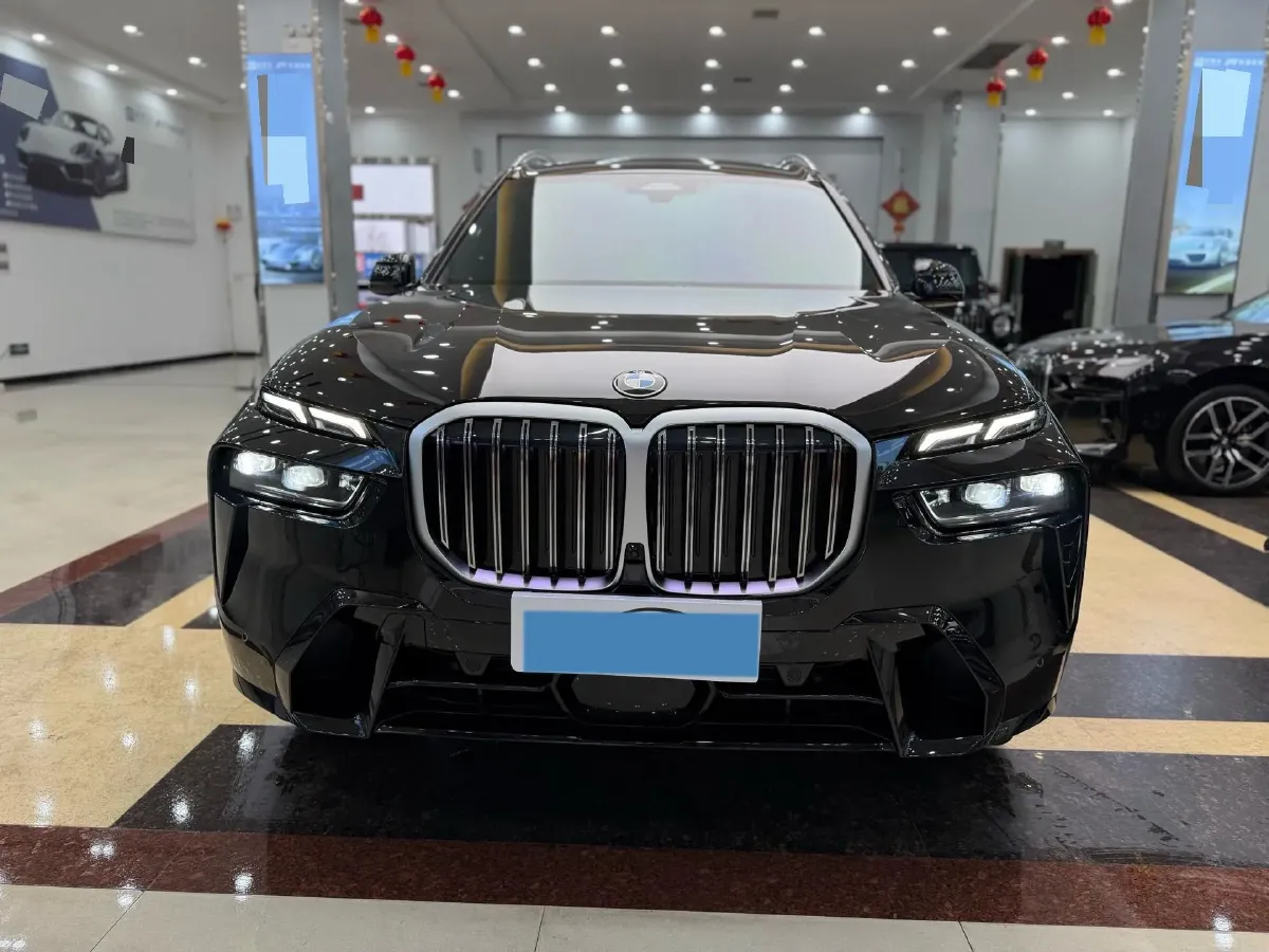 2023 BMW X7 3.0T 381HP L6 8AT,autocango,china used car exporter,china ev exporter,chinese used car exporter,chinese used ev exporter