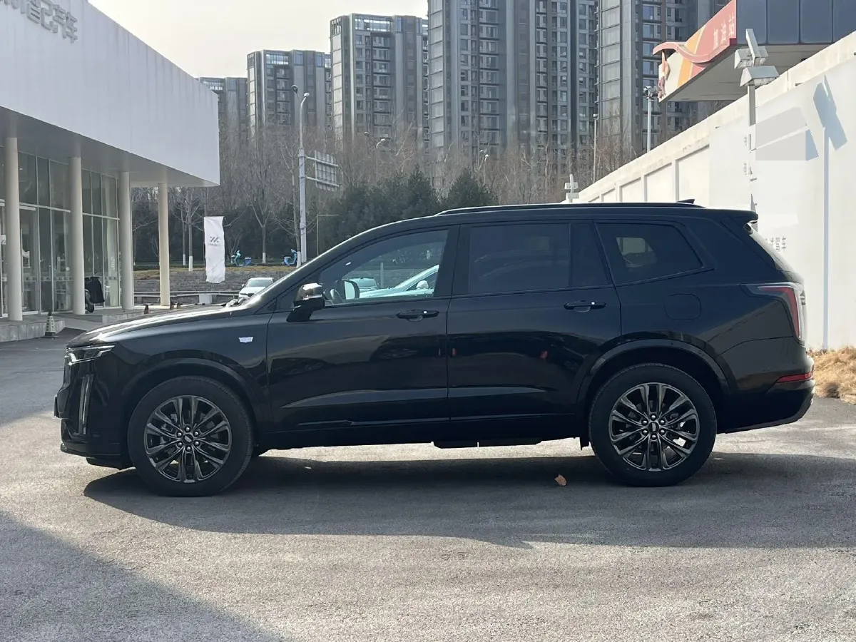 2025 Cadillac XT6 2.0T 237HP L4 9AT,autocango,china used car exporter,china ev exporter,chinese used car exporter,chinese used ev exporter