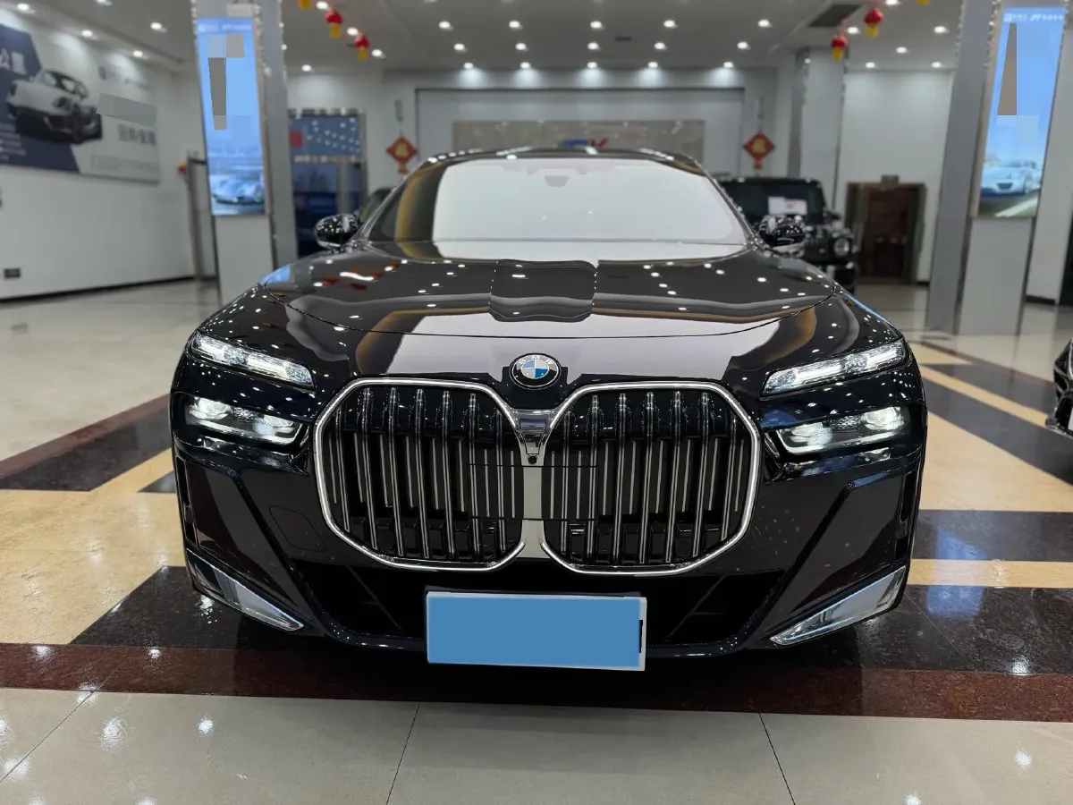 2023 BMW 7 Series 3.0T 381HP L6 8AT,autocango,china used car exporter,china ev exporter,chinese used car exporter,chinese used ev exporter