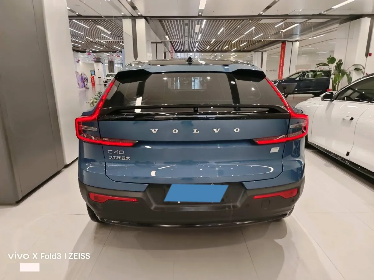 2024 Volvo C40 BEV 73KWH,autocango,china used car exporter,china ev exporter,chinese used car exporter,chinese used ev exporter