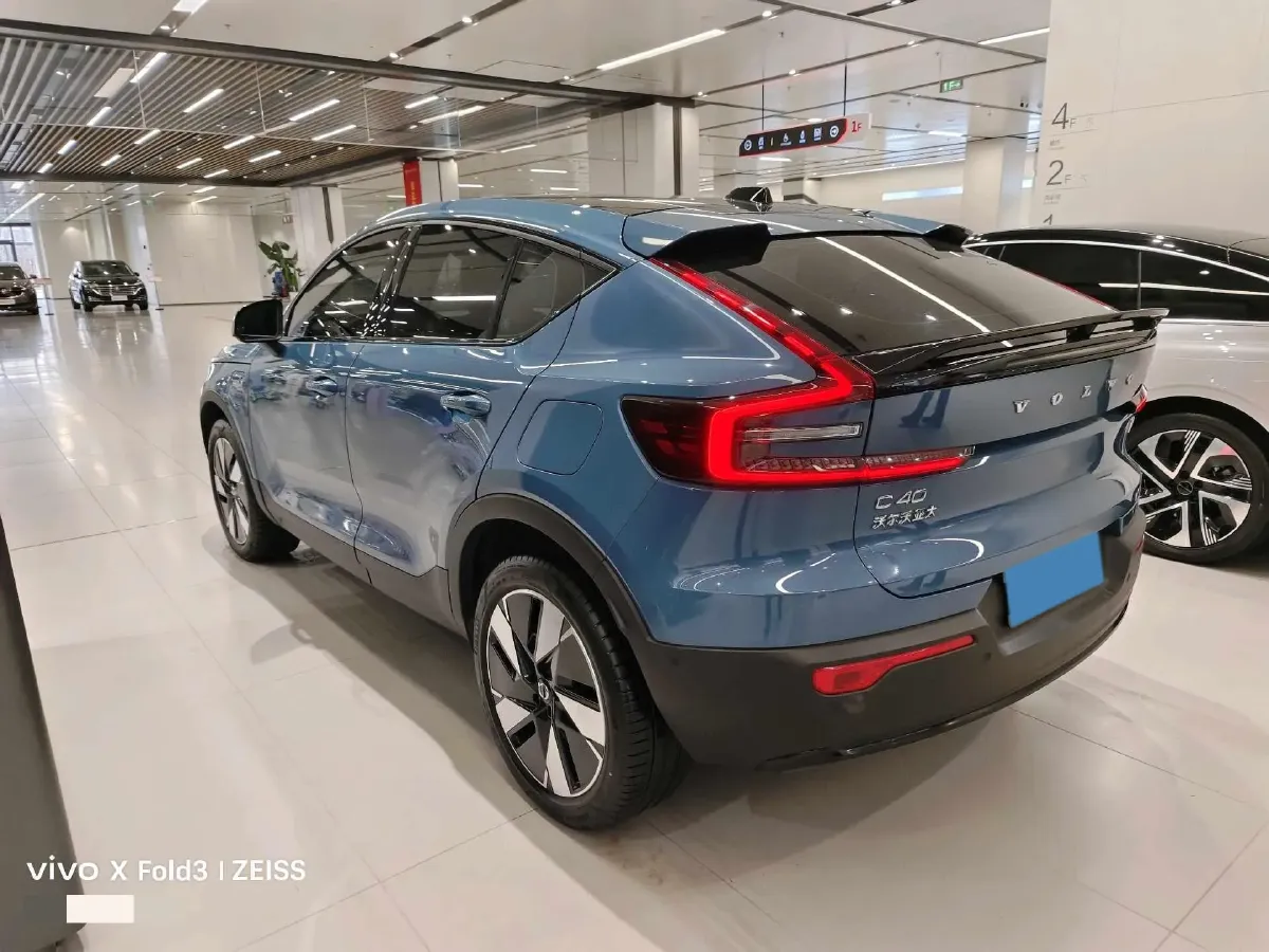 2024 Volvo C40 BEV 73KWH,autocango,china used car exporter,china ev exporter,chinese used car exporter,chinese used ev exporter