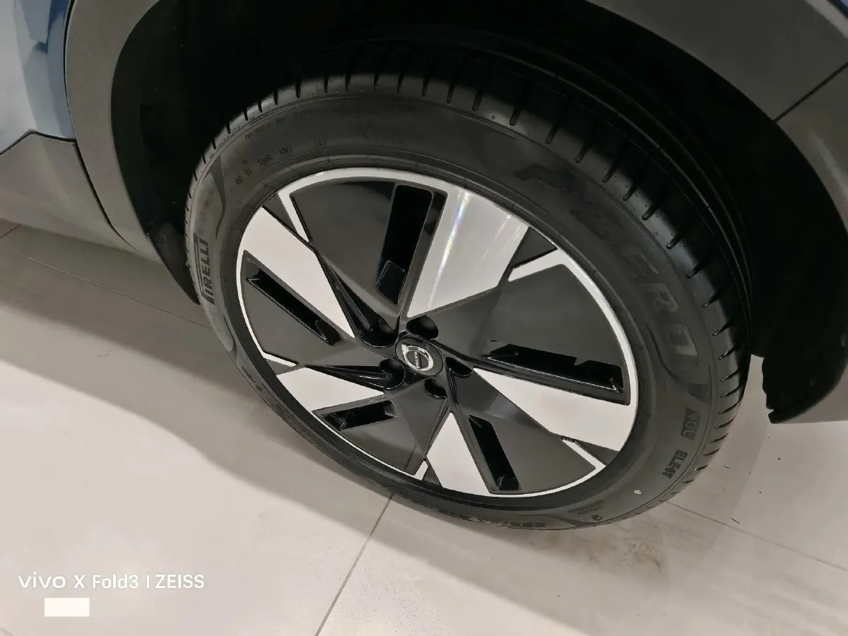 2024 Volvo C40 BEV 73KWH,autocango,china used car exporter,china ev exporter,chinese used car exporter,chinese used ev exporter