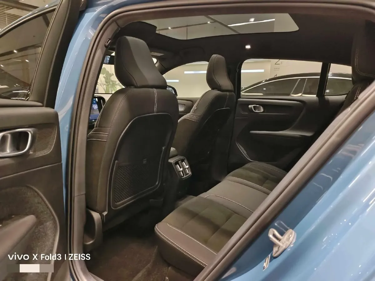 2024 Volvo C40 BEV 73KWH,autocango,china used car exporter,china ev exporter,chinese used car exporter,chinese used ev exporter