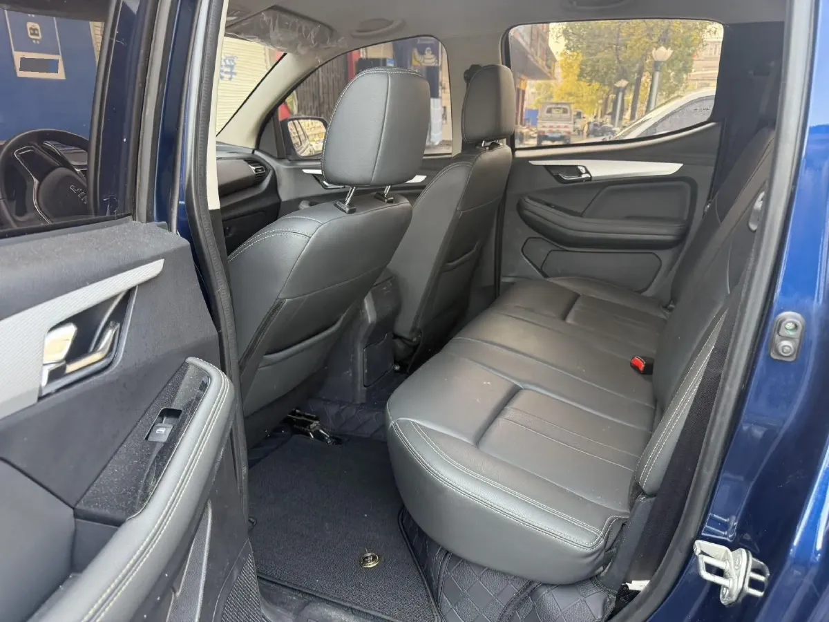 2024 Isuzu Jim 2.8T 120HP L4 5MT,autocango,china used car exporter,china ev exporter,chinese used car exporter,chinese used ev exporter