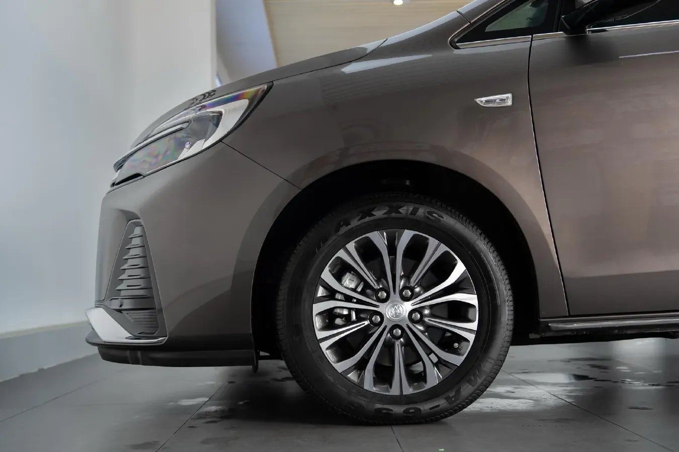 2023 Buick GL8 2.0T 237HP L4 9AT,autocango,china used car exporter,china ev exporter,chinese used car exporter,chinese used ev exporter