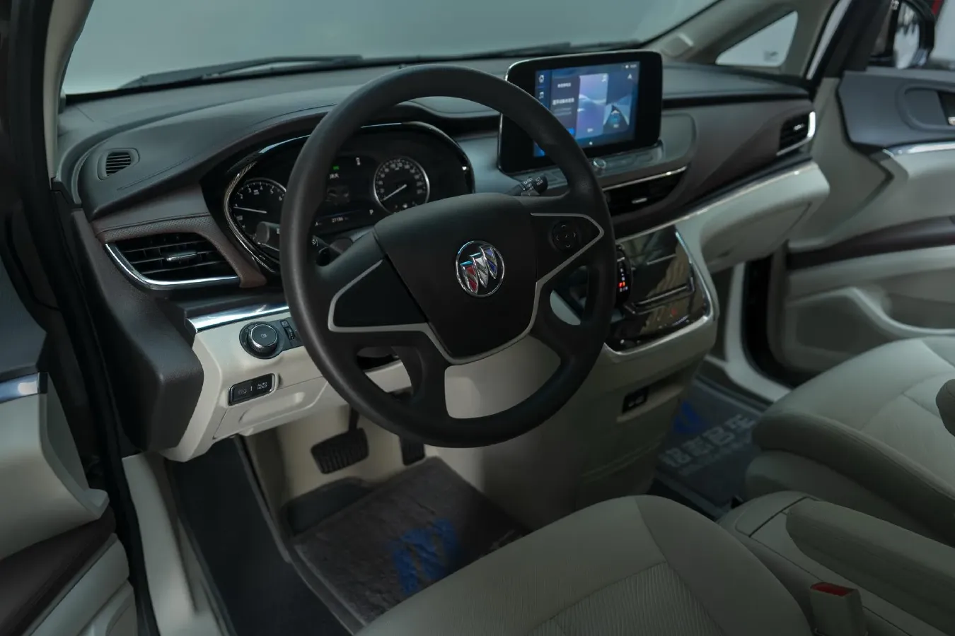 2023 Buick GL8 2.0T 237HP L4 9AT,autocango,china used car exporter,china ev exporter,chinese used car exporter,chinese used ev exporter