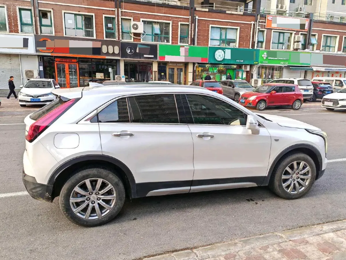 2021 Cadillac XT4 2.0T 237HP L4 9AT,autocango,china used car exporter,china ev exporter,chinese used car exporter,chinese used ev exporter