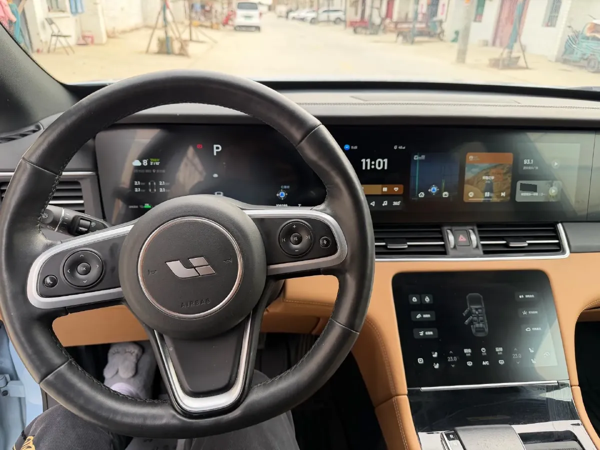 2020 Li ONE Range Extended 131HP REEV 40.5KWH,autocango,china used car exporter,china ev exporter,chinese used car exporter,chinese used ev exporter