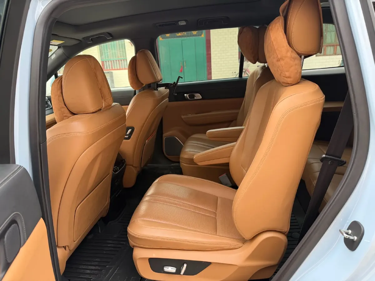 2020 Li ONE Range Extended 131HP REEV 40.5KWH,autocango,china used car exporter,china ev exporter,chinese used car exporter,chinese used ev exporter