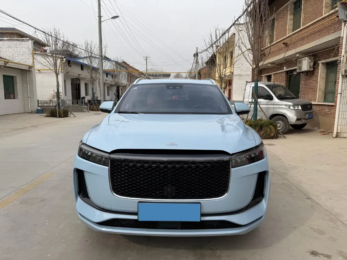 2020 Li ONE Range Extended 131HP REEV 40.5KWH,autocango,china used car exporter,china ev exporter,chinese used car exporter,chinese used ev exporter