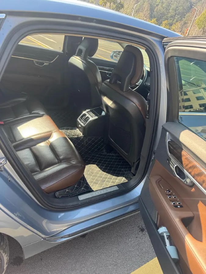 2018 Volvo S90 2.0T 190HP L4 8AT,autocango,china used car exporter,china ev exporter,chinese used car exporter,chinese used ev exporter