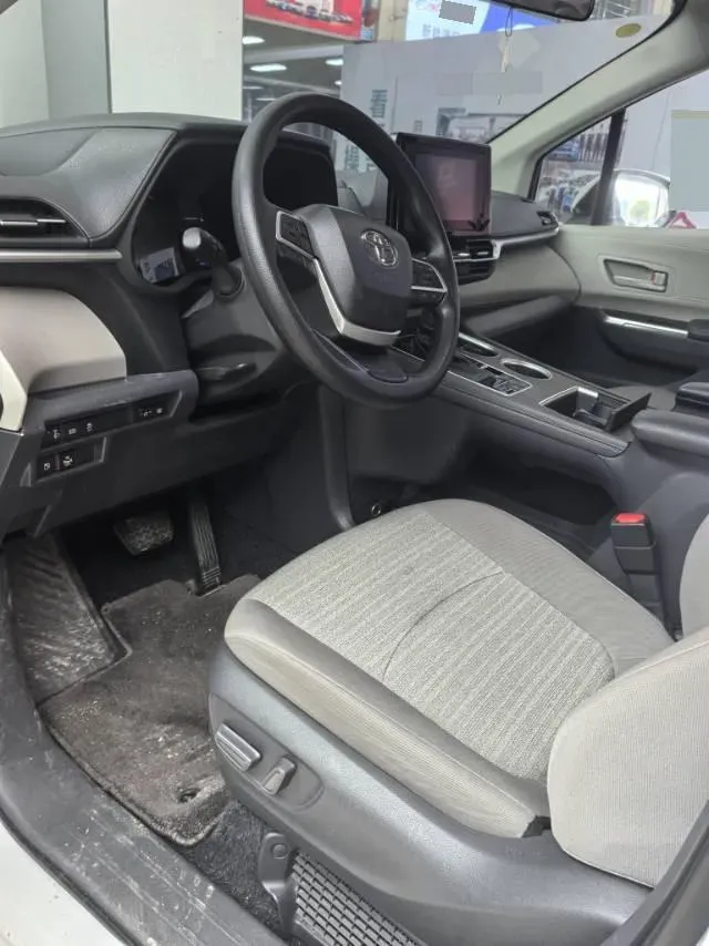 2023 Toyota Sienna 2.5L 189HP L4 E-CVT Hybrid,autocango,china used car exporter,china ev exporter,chinese used car exporter,chinese used ev exporter