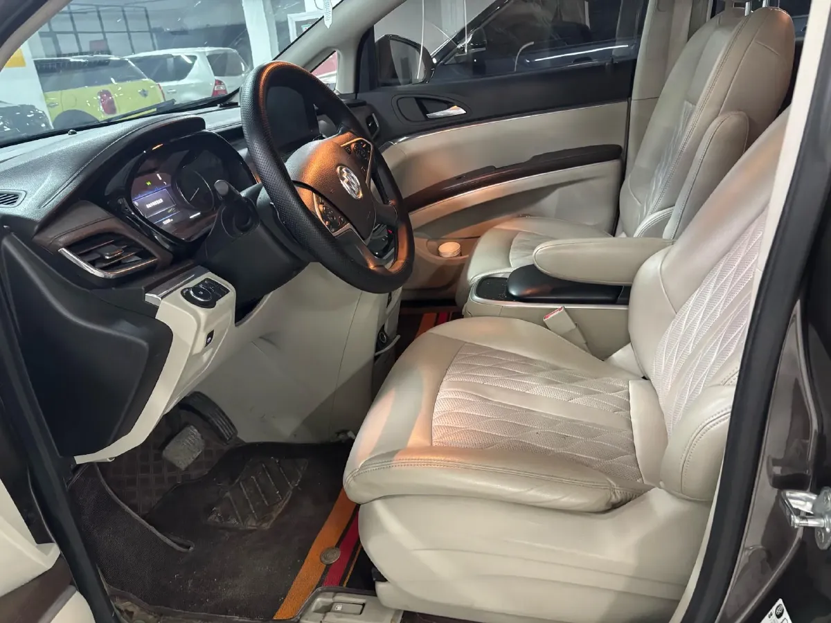 2021 Buick GL8 2.0T 237HP L4 9AT,autocango,china used car exporter,china ev exporter,chinese used car exporter,chinese used ev exporter