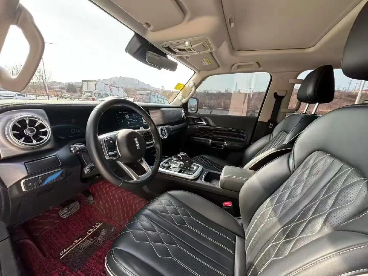 2021 Tank 300 2.0T 227HP L4 8AT,autocango,china used car exporter,china ev exporter,chinese used car exporter,chinese used ev exporter