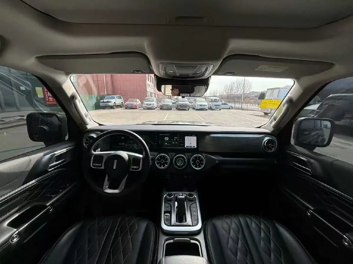 2021 Tank 300 2.0T 227HP L4 8AT,autocango,china used car exporter,china ev exporter,chinese used car exporter,chinese used ev exporter