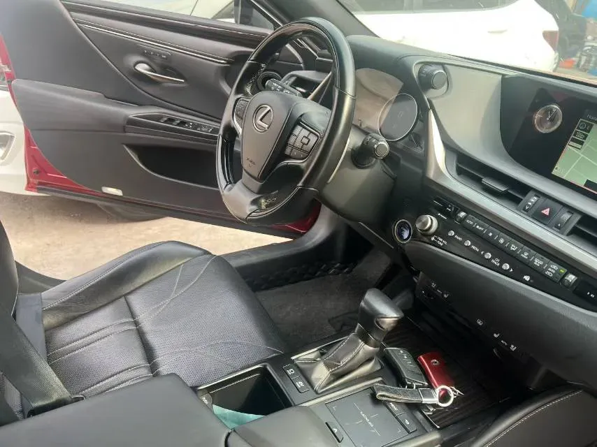 2020 Lexus ES 2.5L 207HP L4 8AT,autocango,china used car exporter,china ev exporter,chinese used car exporter,chinese used ev exporter