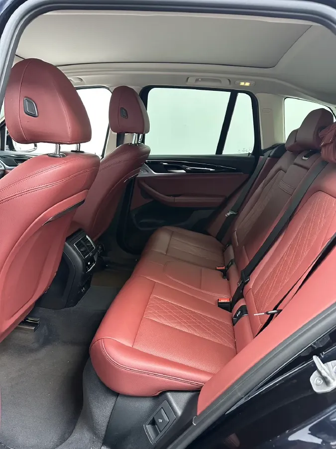 2022 BMW X3 2.0T 184HP L4 8AT,autocango,china used car exporter,china ev exporter,chinese used car exporter,chinese used ev exporter