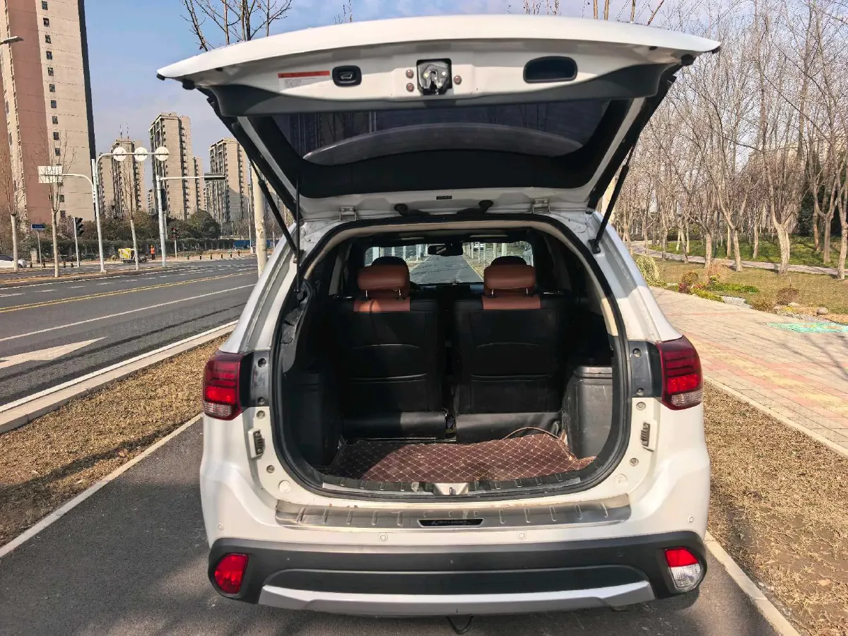 2018 Mitsubishi Outlander 2.4L 192HP L4 CVT,autocango,china used car exporter,china ev exporter,chinese used car exporter,chinese used ev exporter