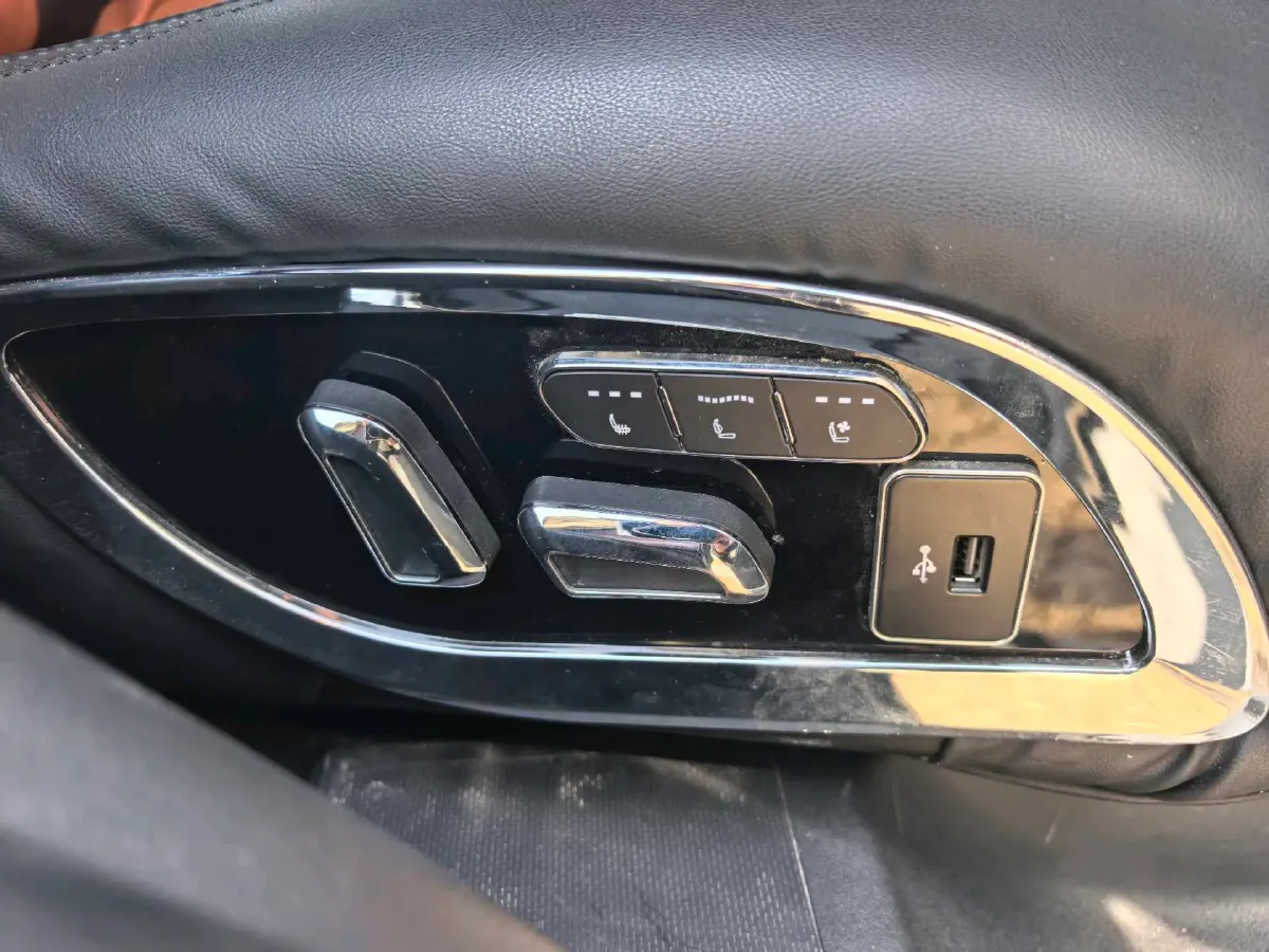 2018 Mitsubishi Outlander 2.4L 192HP L4 CVT,autocango,china used car exporter,china ev exporter,chinese used car exporter,chinese used ev exporter