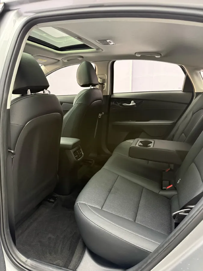 2021 Kia K3 1.5L 115HP L4 CVT,autocango,china used car exporter,china ev exporter,chinese used car exporter,chinese used ev exporter