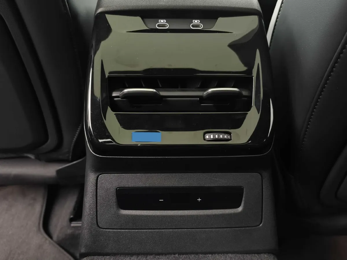 2026 Audi A5L 2.0T 204HP L4 7DCT,autocango,china used car exporter,china ev exporter,chinese used car exporter,chinese used ev exporter