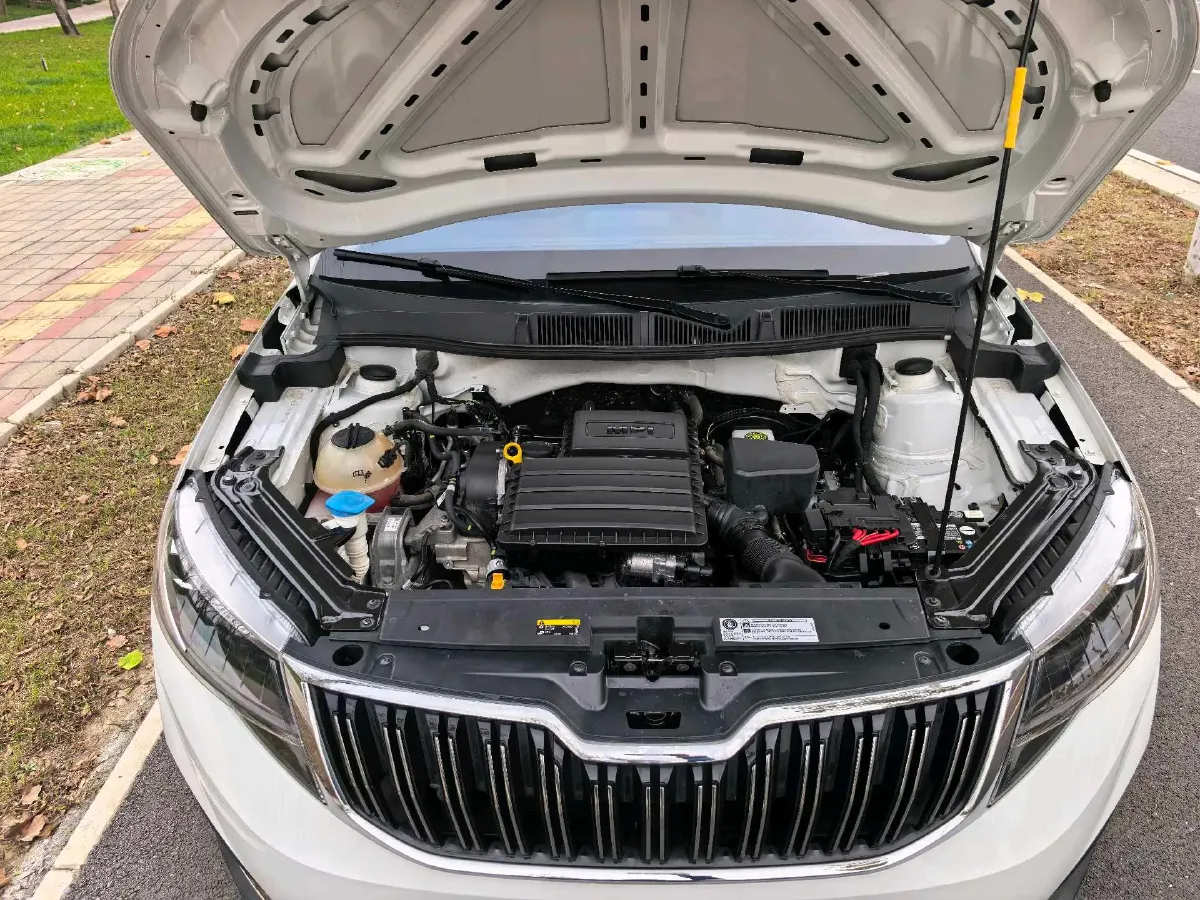 2021 Skoda Kamiq 1.5L 112HP L4 6AT,autocango,china used car exporter,china ev exporter,chinese used car exporter,chinese used ev exporter