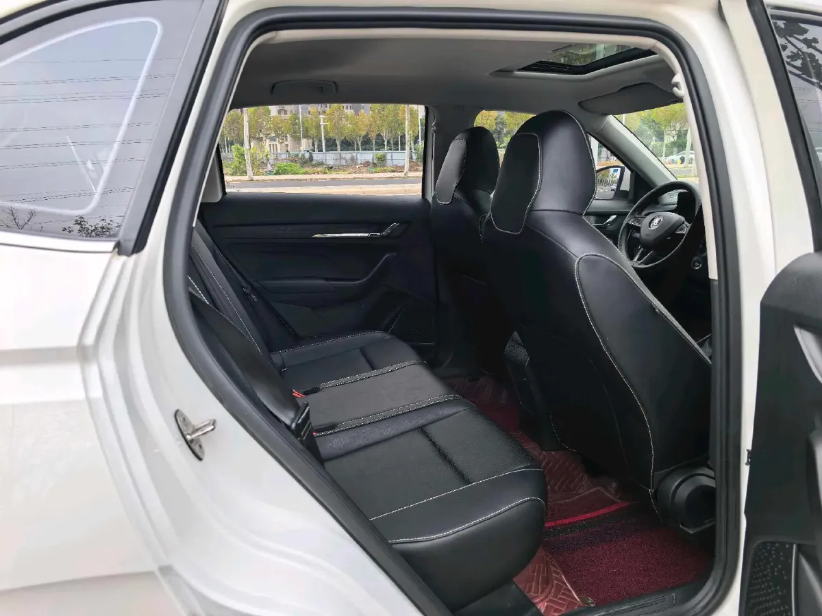 2021 Skoda Kamiq 1.5L 112HP L4 6AT,autocango,china used car exporter,china ev exporter,chinese used car exporter,chinese used ev exporter